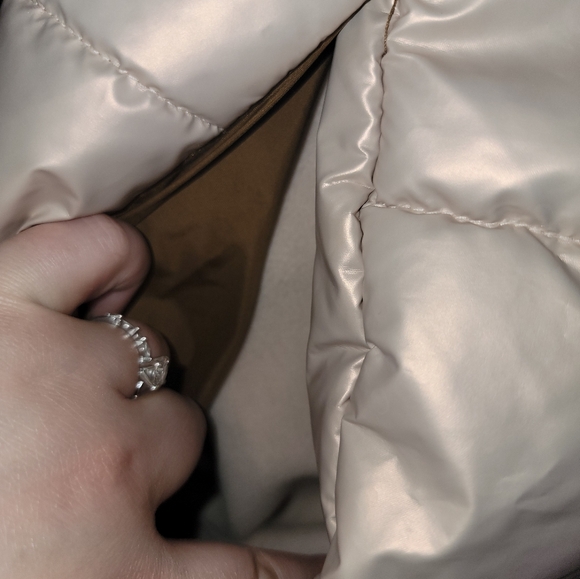 Fabletics Oversized Puffer Vest Size S Natural Blush/Bronzed Brown - Picture 9 of 10